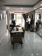 Modern 3 Bed Apartment in Ho Chí Minh City