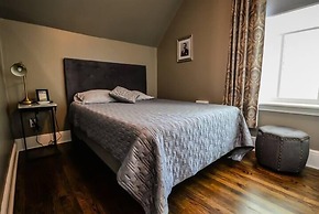 Stratford Suites - 66 Daly Ave