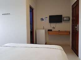 Caye Caulker Beach Hotel