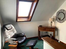 Immaculate 5 Bedroom House Outside Stornoway