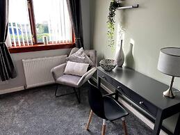 Immaculate 5 Bedroom House Outside Stornoway