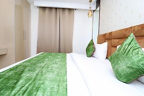 Hotel Leo Saffron