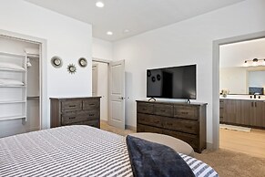 Santa Clara Comfort #39 by RedAwning