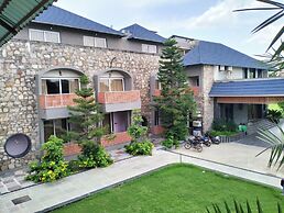 Nature Retreat Resorts