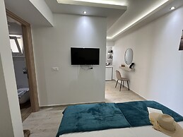 sea view apts & suites by pachiplex