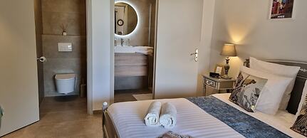 Loup Castel Boutique Hotel B&B