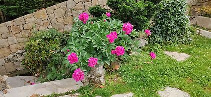 Loup Castel Boutique Hotel B&B