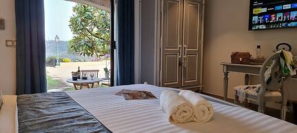 Loup Castel Boutique Hotel B&B