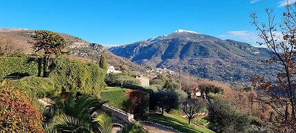 Loup Castel Boutique Hotel B&B