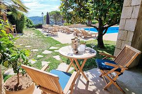 Loup Castel Boutique Hotel B&B