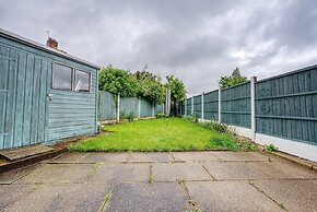 Modern 3 Bedroom 2 Bath Hse with Parking