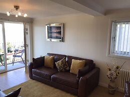 Beautiful 3-bed Apartment in Gourock