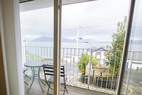 3-bed Apartment - Sleeps 6 - Parking, Wifi, Pets