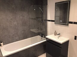 Beautiful 3-bed Apartment in Gourock