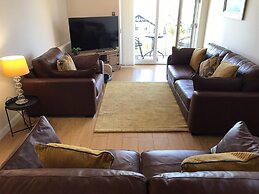 Beautiful 3-bed Apartment in Gourock