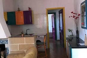 House - Sleeps 5 - Pets Ok - Parking