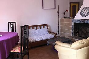 House - Sleeps 5 - Pets Ok - Parking