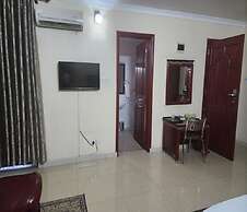 THE GOLDEN PIGEON HOTEL AND SPA