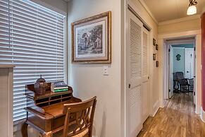 Orange Street Apartment