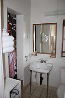 The Bonnie Inn Unit 6