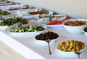 Grand Faik Hotel Çeşme