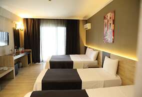 Grand Faik Hotel Çeşme