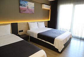 Grand Faik Hotel Çeşme