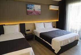 Grand Faik Hotel Çeşme