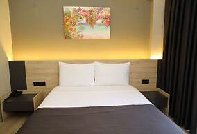 Grand Faik Hotel Çeşme