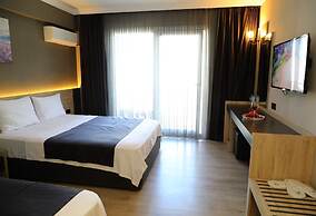 Grand Faik Hotel Çeşme