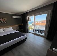 Grand Faik Hotel Çeşme