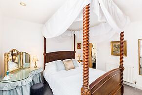 Shakespeare House, Free Parking, Town Centre Location