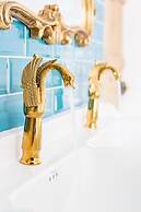 Shakespeare House, Free Parking, Town Centre Location