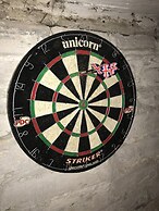 Shakespeare House, Free Parking, Town Centre Location