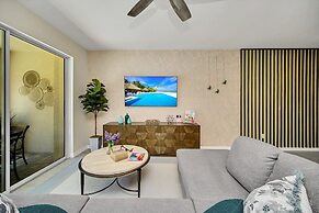 1878 Tropical Palms Circle