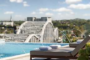 Four Seasons Nashville