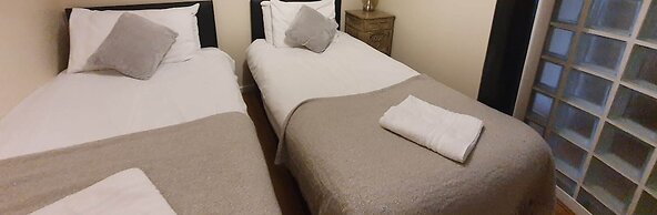 Contractor Mid week bookers