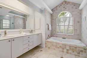 2203 Cape Coral Pkwy W