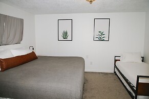 Trailhead Cabins & Lodging