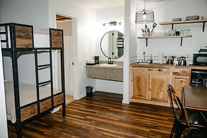 Trailhead Cabins & Lodging