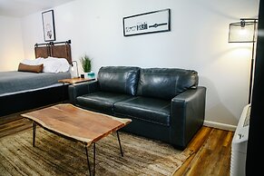 Trailhead Cabins & Lodging