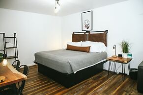 Trailhead Cabins & Lodging