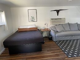 Trailhead Cabins & Lodging