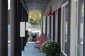 Trailhead Cabins & Lodging