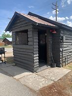 Trailhead Cabins & Lodging