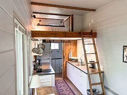 Cedar Creek Lodging & RV Park