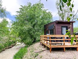 Cedar Creek Lodging & RV Park