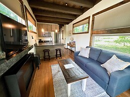 Cedar Creek Lodging & RV Park