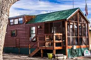 Cedar Creek Lodging & RV Park