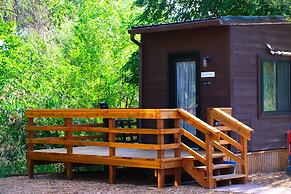 Cedar Creek Lodging & RV Park